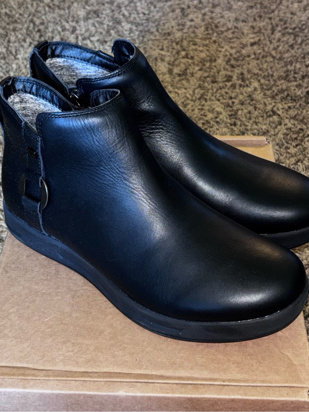 Kuru Tempo Women’s Size 10 Black Classic Outdoor Leather Ankle Side Zip Boots